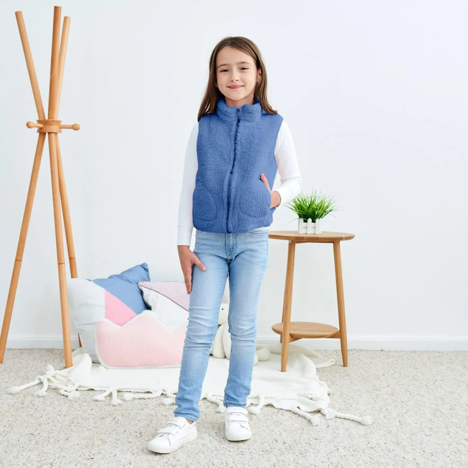JESKIDS Girls' Boys Sherpa Fleece Vest Outwear Lightweight Solid Color Cute Jacket with Pockets 2-11 Years