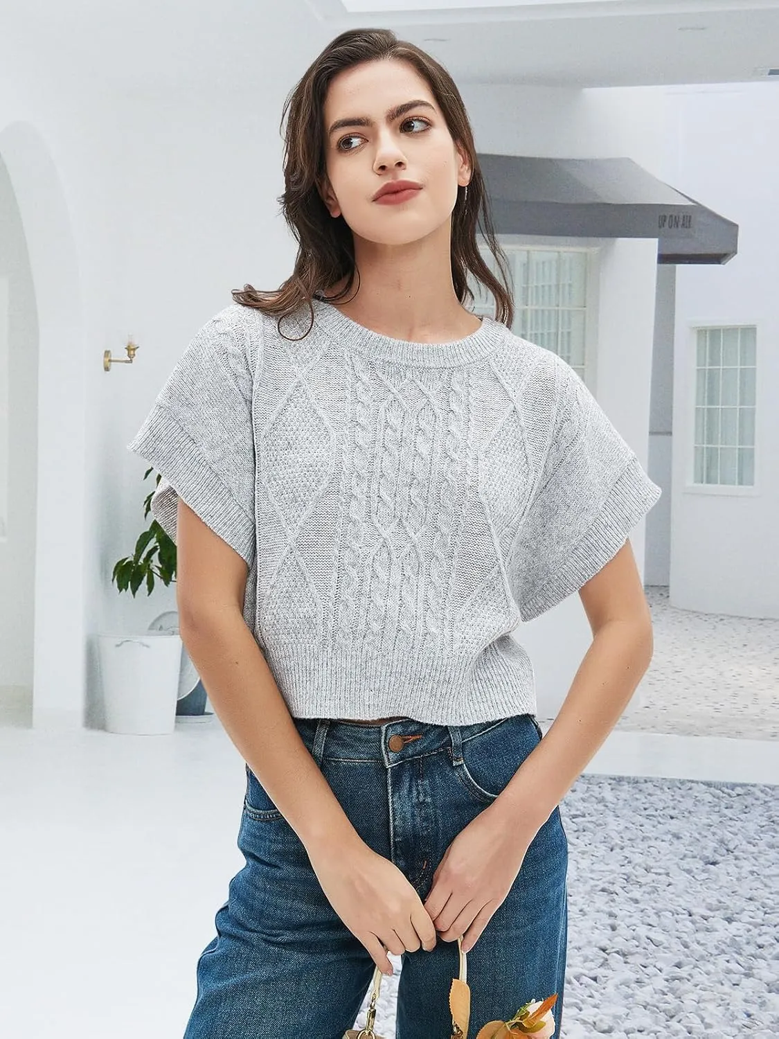 Women Sweater Vest Crewneck Trendy Cap Sleeve Crop Knit Vests Casual Loose Fit Lightweight Tops