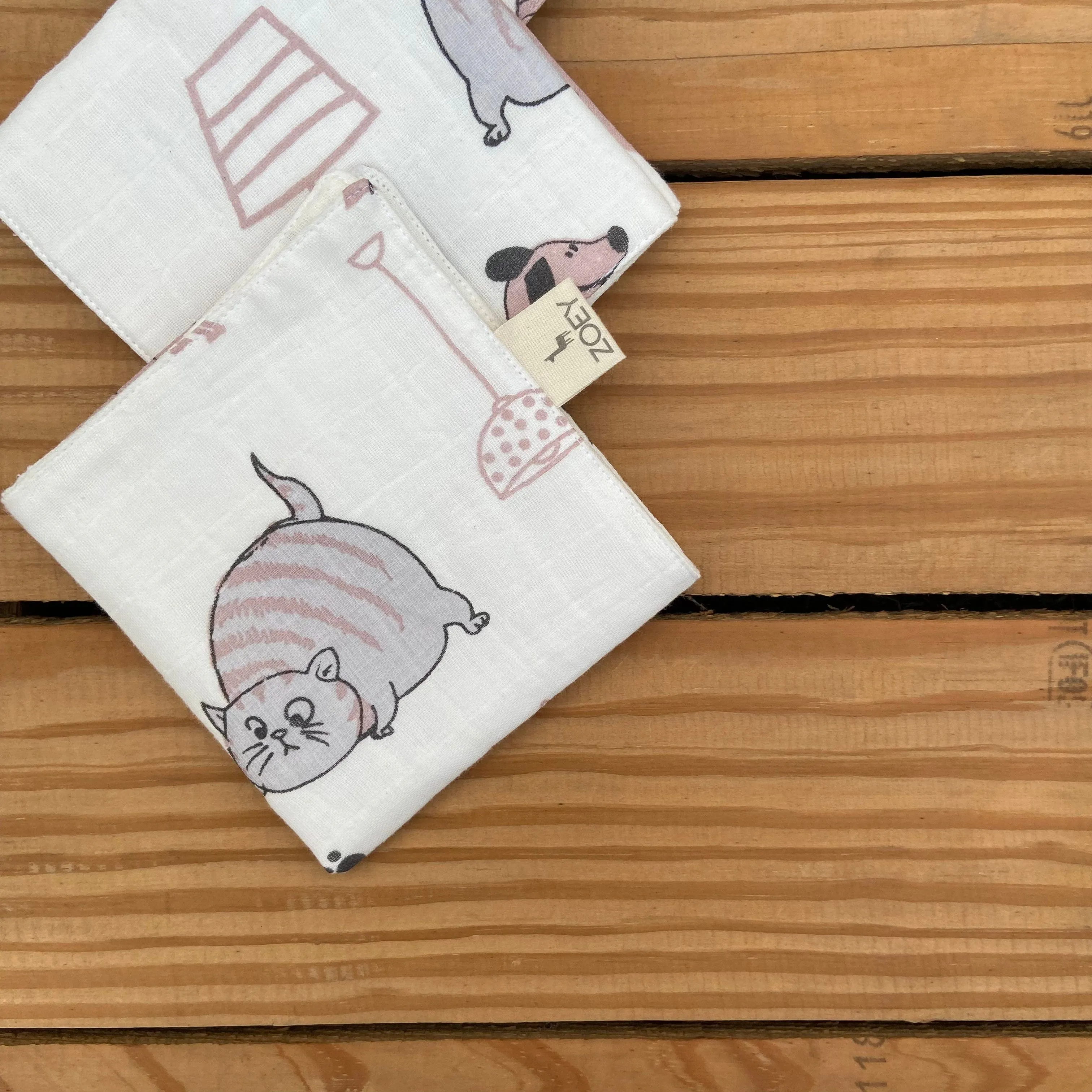 Woofles & Purrito Muslin Napkins/Wash Cloth (Set Of 4)