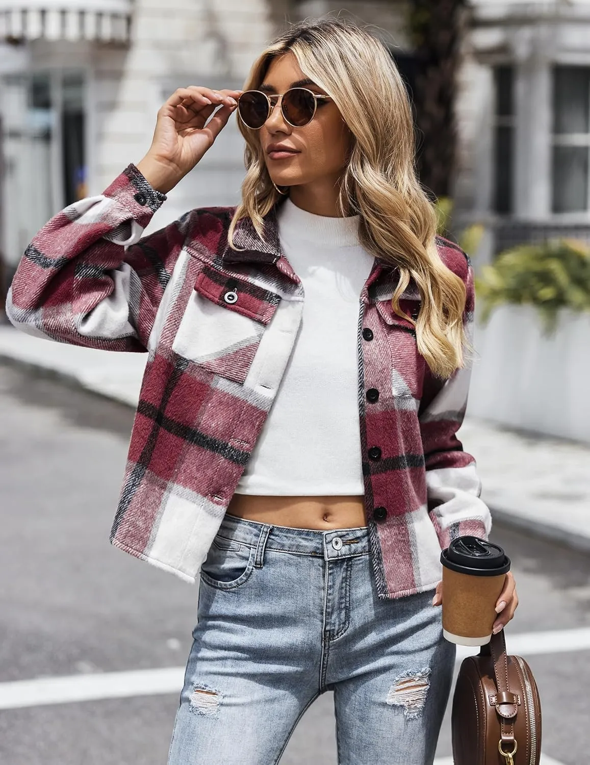 Zeagoo Flannels for Women Cropped Shacket Jacket Fashion Plaid Button Down Shirt 2025 Fall Coat Tops